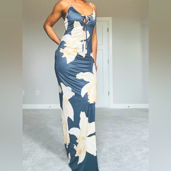 Tall Tie Bust Maxi Dress - Picture 4 of 14